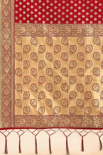 Red Jacquard Silk Woven Rich Pallu Saree With Unstitch Blouse Piece