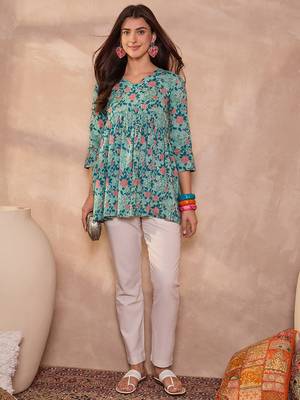 Women cotton blend blue floral regular tops 5