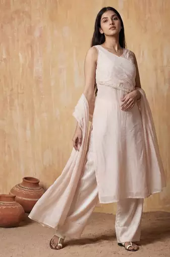 Pastel pink suit set with dupatta with farsi pants