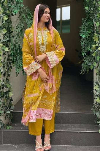 Yellow colour pakistani printed kurati print with embroidery set