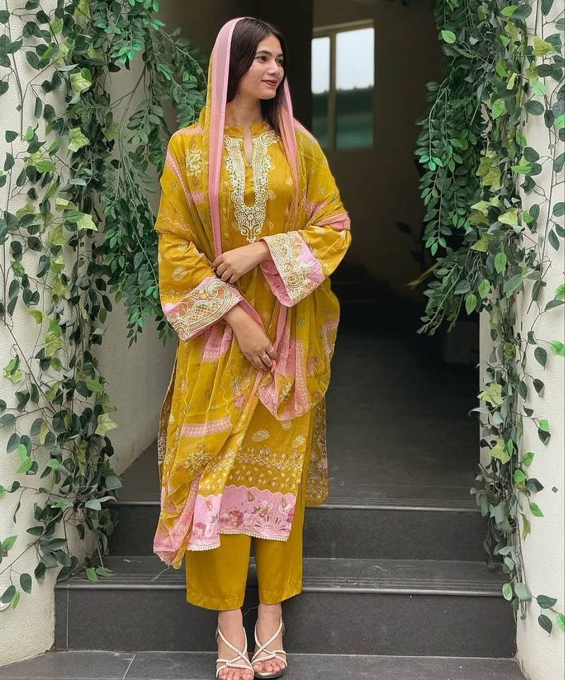 Yellow colour pakistani printed kurati print with embroidery set