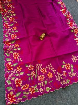 Pink matka silk saree with heavy floral embroidery border with running blouse 5