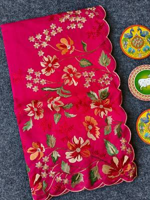 Red matka silk saree with heavy floral embroidery border with running blouse 1