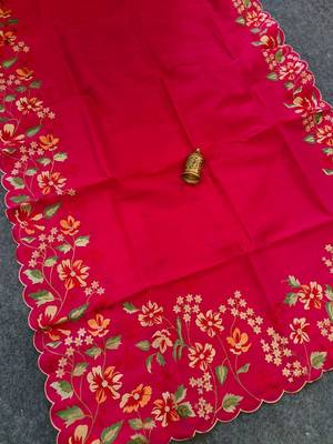 Red matka silk saree with heavy floral embroidery border with running blouse 4
