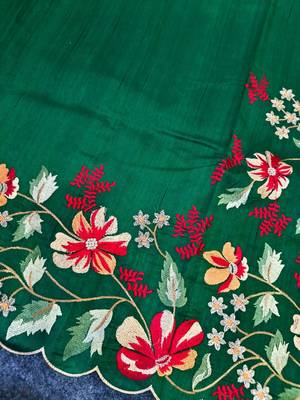 Green matka silk saree with heavy floral embroidery border with running blouse 5