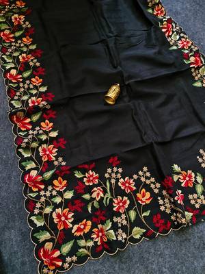Black matka silk saree with heavy floral embroidery border with running blouse 5