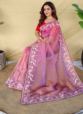 Pink royal gabanna silk saree woven in a shiny dual tone finish 3