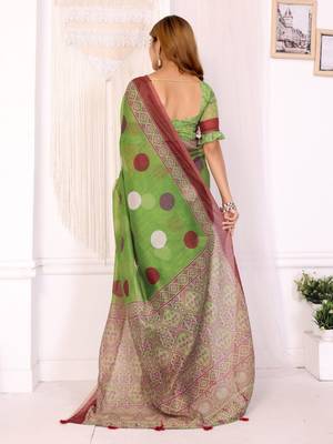 Parrot green printed art silk designer pallu saree 3