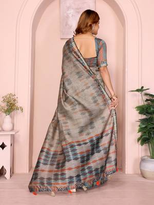 Grey printed art silk designer pallu saree 3