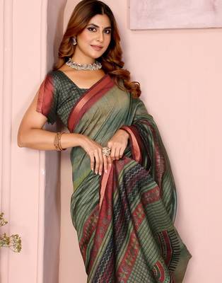 Light green printed art silk designer pallu saree 4