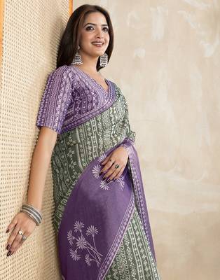 Green printed art silk designer pallu saree 4