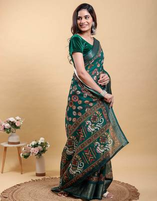 Green printed art silk designer pallu saree 4