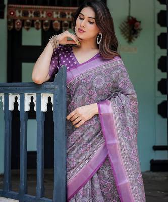 Grey printed art silk designer pallu saree 4