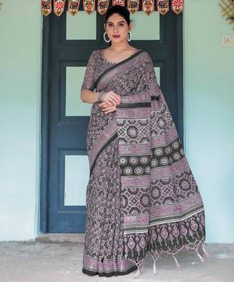 Black printed art silk designer pallu saree 1