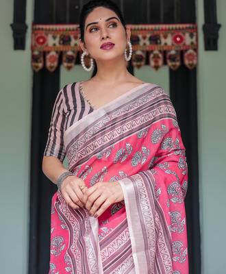 Black printed art silk designer pallu saree 4