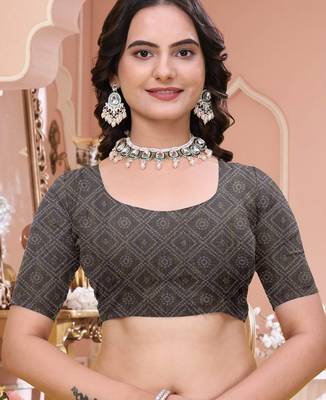Grey printed art silk designer pallu saree 5