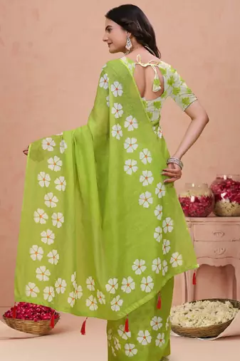 Parrot green printed art silk designer pallu saree