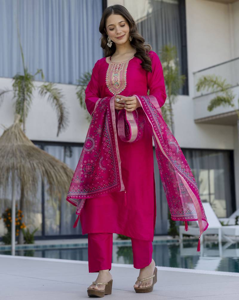 Pink chanderi silk sequin round neck kurta pant set with jacquard organza dupatta