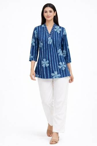 Blue printed cotton hip length short kurta