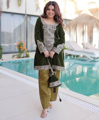 Mehendi designer 9000 velvet zari & embroidered work readymade suit 1