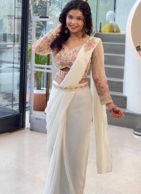 Cream georgette embroidered saree 3
