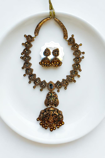 necklace and earring handcrafted temple jewelry set