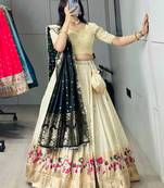Green Color Zari Weaving Work With Flower Work On Boarder Paithani Silk Lehenga Choli With Unstitched Blouse