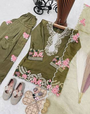 Designer party wear heavy natural crep kids patiala set 4