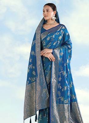 Teal blue banarasi silk blend zari woven saree with dupatta 3