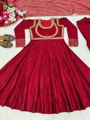 Classic red ethnic anarkali dress with heavy embroidery work 4