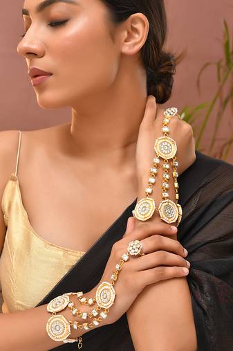 Gold plated kundan hathphool
