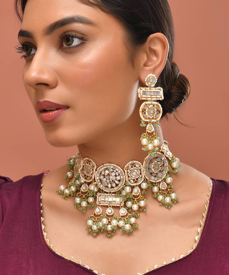Gold plated kundan necklace set