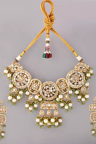 Gold plated kundan necklace set