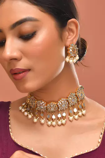 Gold plated kundan choker set