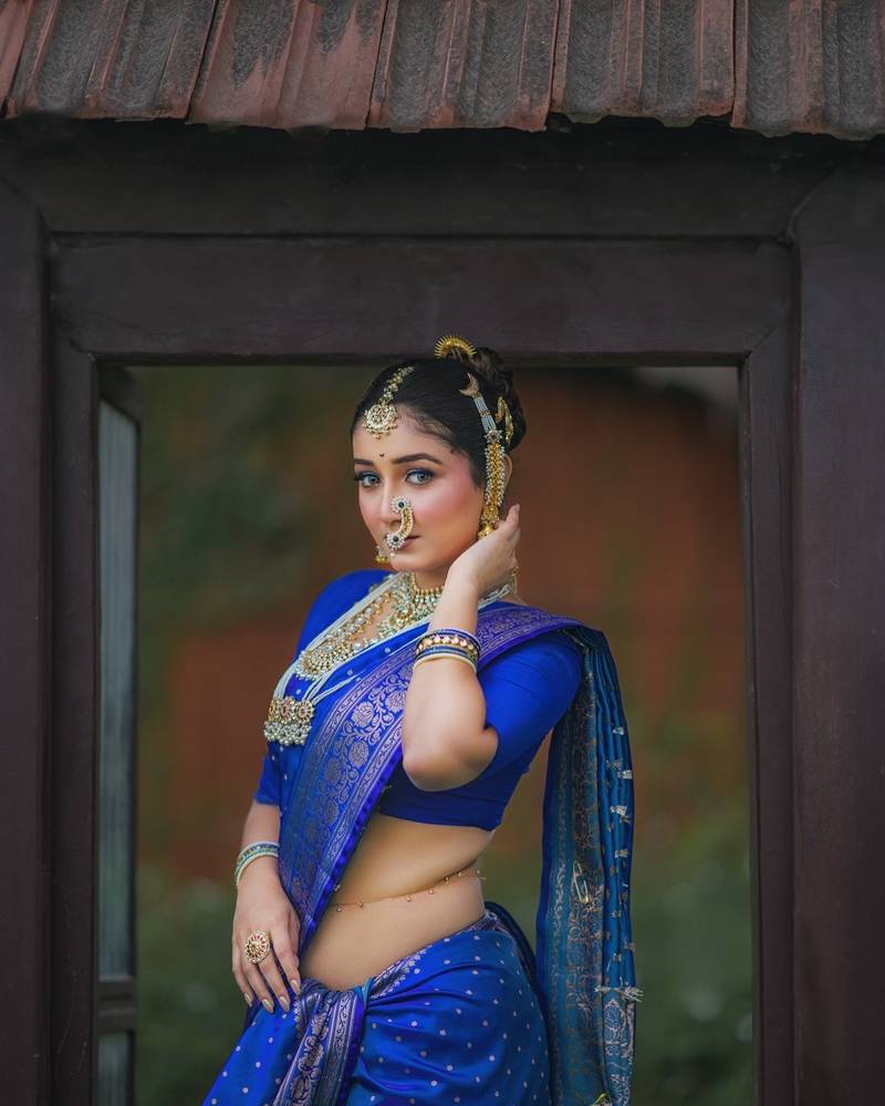 Royal blue silk blend banarasi saree with unstitched blouse piece