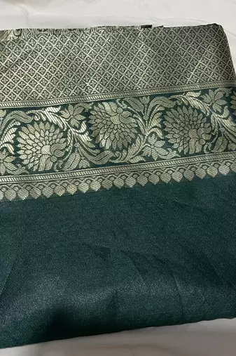 Green silk blend banarasi saree with unstitched blouse piece