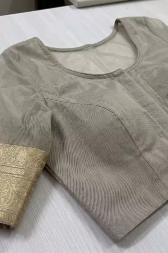 White linen slub jaquard designer saree with blouse