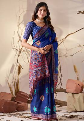 Royal blue soft georgette saree with geometric digital print & contrast border | party wear saree with printed blouse 2