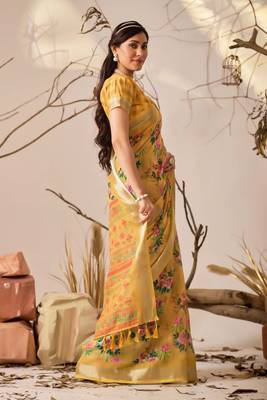 Golden yellow floral print linen cotton saree with patola style design & contrast border – printed saree with blouse 2