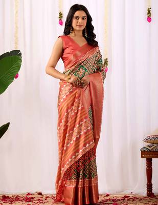 Green soft lichi silk patola weaving saree with rich zari border & contrast blouse 2