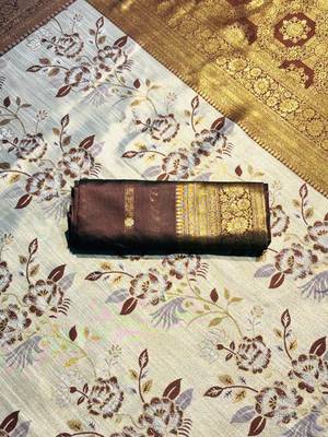 Banarasi Soft Silk Maroon & Gold Zari Woven Saree With blouse Set 5