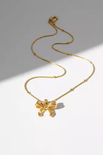 The aria bow pendant necklace