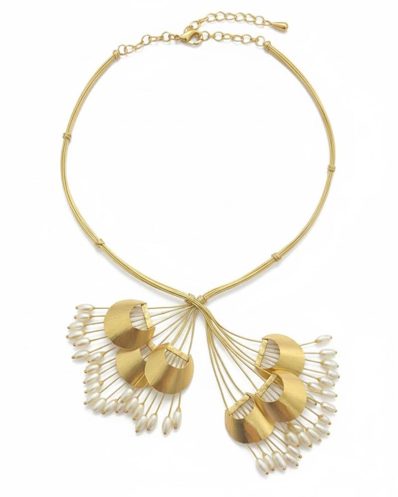 Gold pearl bouquet necklace