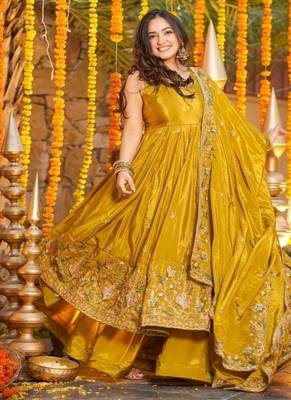 Mehendi embroidery crep fully stitched anarkali set 4