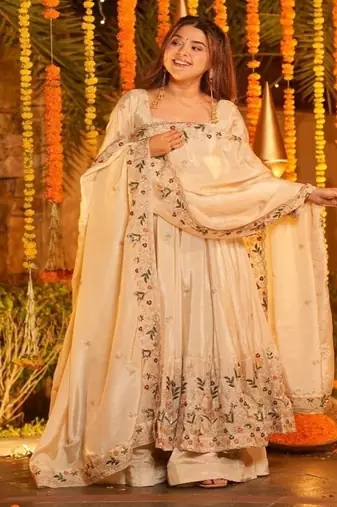 Off-white embroidery crep fully stitched anarkali set