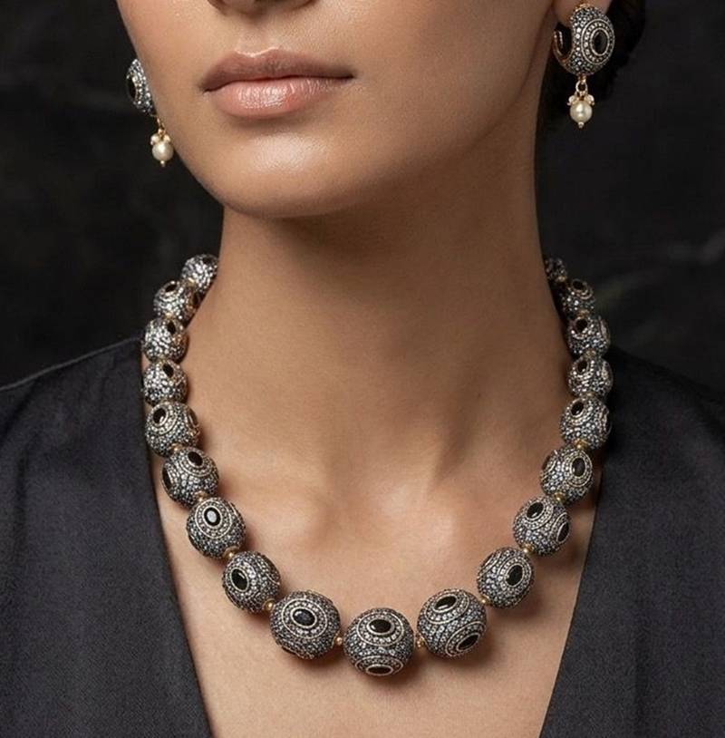 Black beaded jewellery necklace