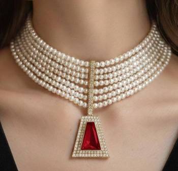 Red beaded jewellery necklace 2