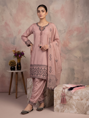 Elegant blush pink embroidered kurta set with farshi salwar 1