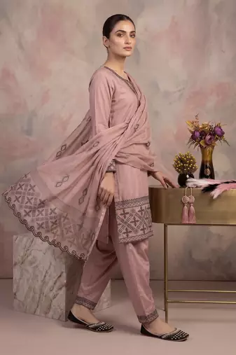 Elegant blush pink embroidered kurta set with farshi salwar