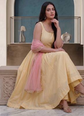 Elegant pastel yellow anarkali dress with soft pink dupatta 3